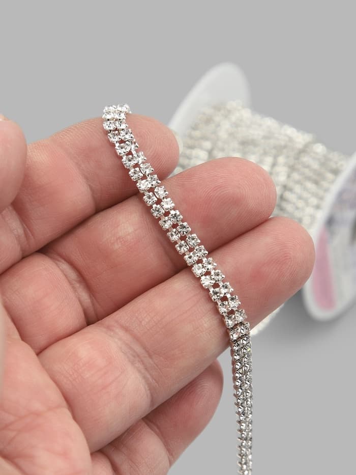 Цепь со стразами, 2 ряда, металл, стекло, 4 мм, 4.5±0.5 м, цвет серебряный