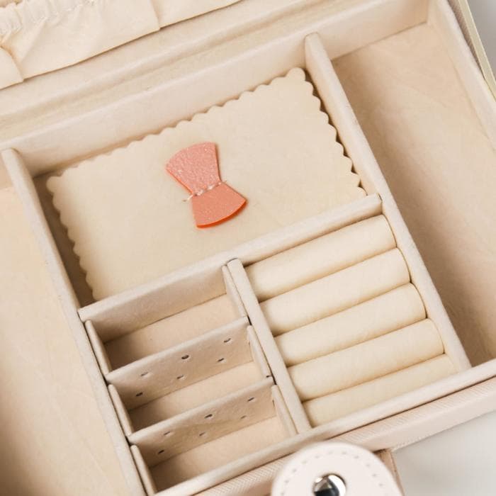 Шкатулка для украшений «Яблочный цвет», с зеркалом, искусственная кожа, молочная, на кнопке, 5×13.5×20 см