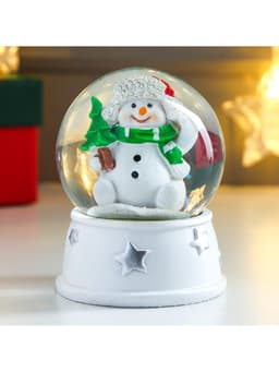 Снежный шар новогодний стеклянный «Снеговик в шапке-ушанке, с ёлкой», d=6.5 см, 8×6.5×6.5 см