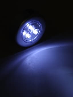 Светильник настенный светодиодный «Мастер К», 1 Вт, 3 LED, от батареек 3×ААА, d=6.5 см