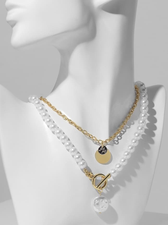 Кулон на цепочке и бусах « Жемчужная нить и амулет», 2 шт. L=45 см, белый в золоте