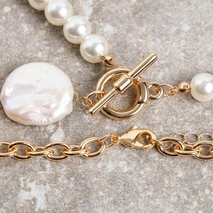 Кулон на цепочке и бусах « Жемчужная нить и амулет», 2 шт. L=45 см, белый в золоте