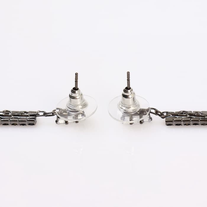 Серьги висячие со стразами «Капель», блеск, бело-чёрные в сером металле, 11 см