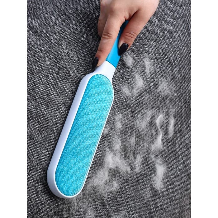 Щётка для удаления шерсти и волос с одежды и мебели с ручкой Доляна, 33×7.5×5 см, синяя