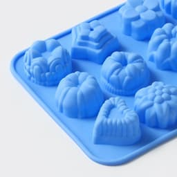 Форма для выпечки Доляна «Немецкий кекс, роза», силикон, 16×21 см, 12 ячеек (d=4.2 см), голубая