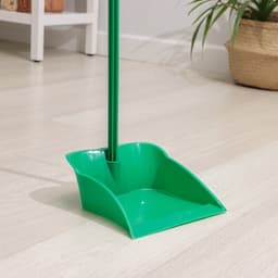 Совок для мусора Альтернатива, с черенком, пластик, 28×25×71 см, МИКС