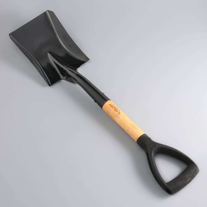 Лопата туристическая «Мастер К» совковая, 67 см, черная, дерево