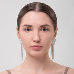 Серьги висячие со стразами «Голливуд» нити в квадрате, белые в серебре, 9.5 см