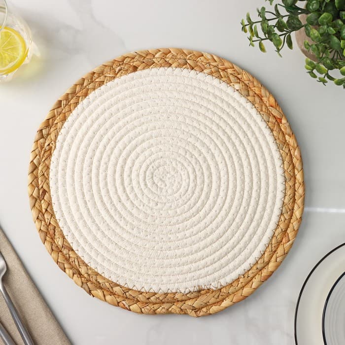 Салфетка сервировочная на стол Доляна «Мэг», d=30 см, белая