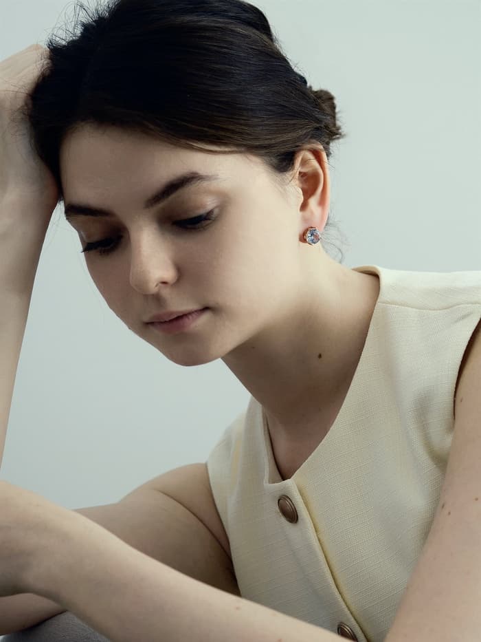 Серьги клипсы для ушей QF «Вечеринка», крупные, белая в золоте