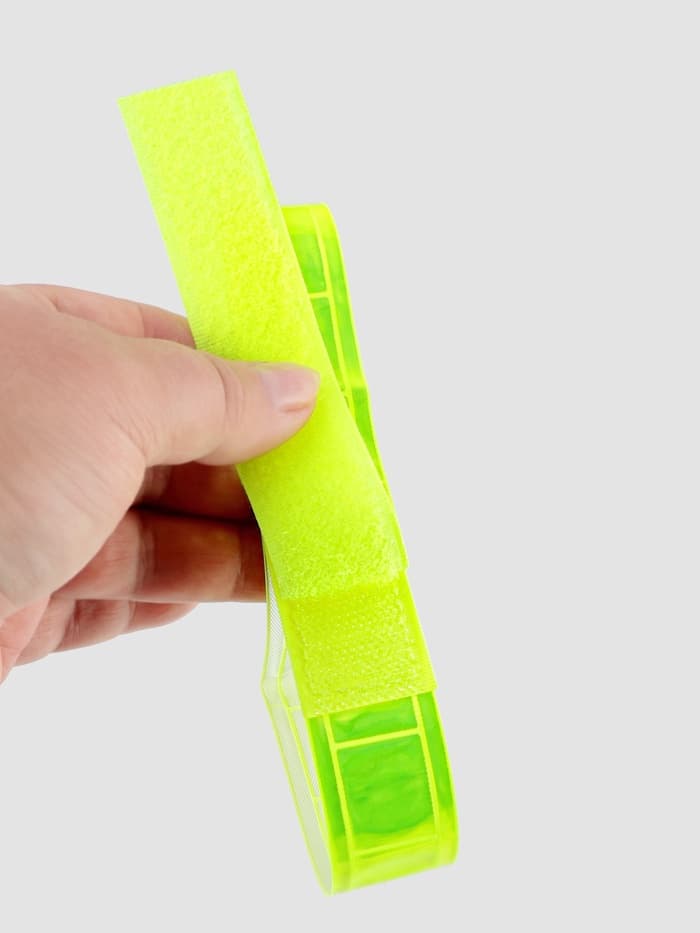 Светоотражающая повязка на липучке, 46±1×2.5 см, цвет жёлтый