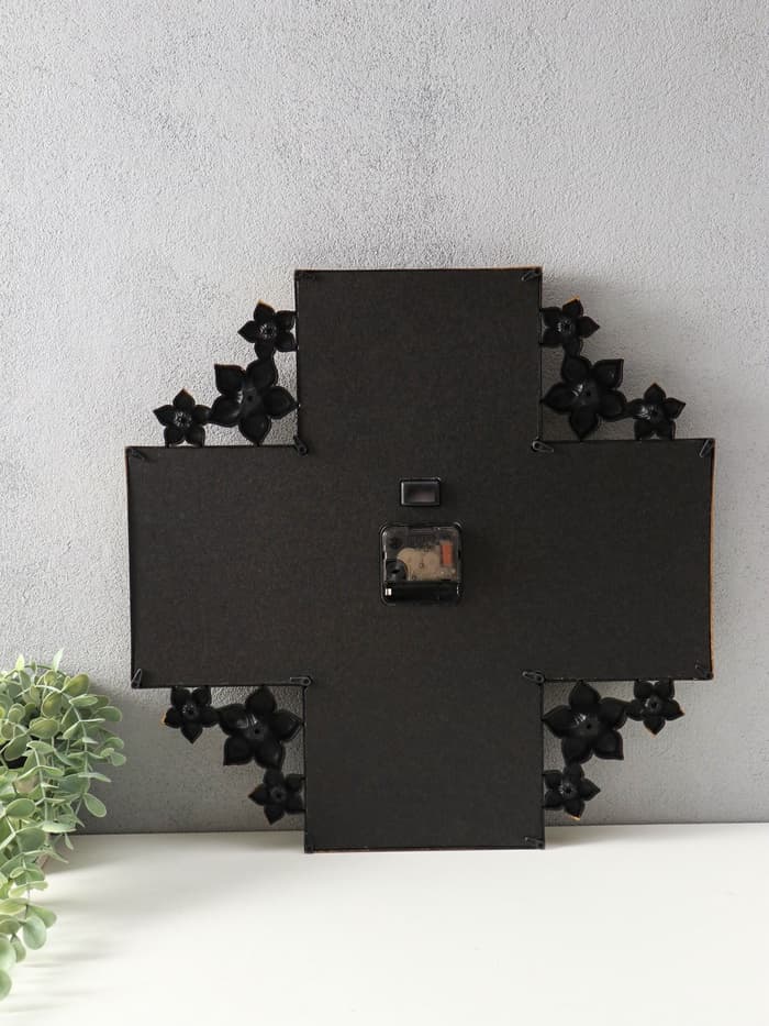 Фоторамка - коллаж на 4 фото 10×15 см с часами настенными бесшумными (14×14 см) «Цветы», 42×42 см