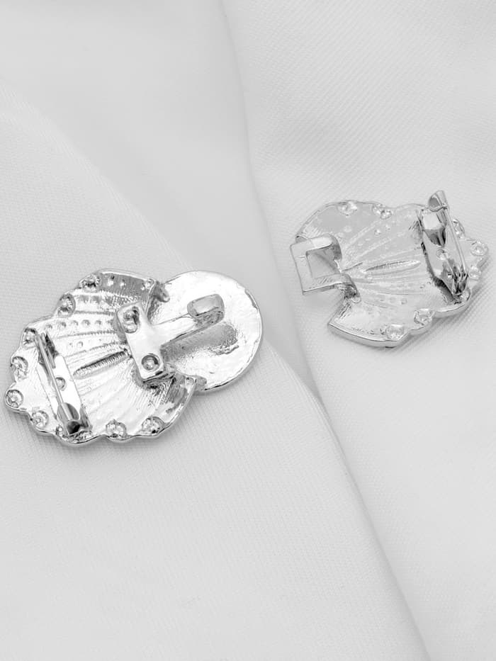 Зажим для кардигана «Перья», белый в серебре