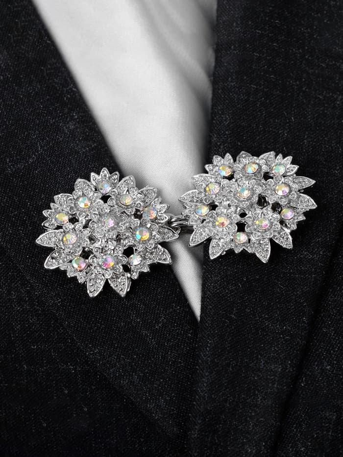 Зажим для кардигана «Соцветие», радужный в серебре