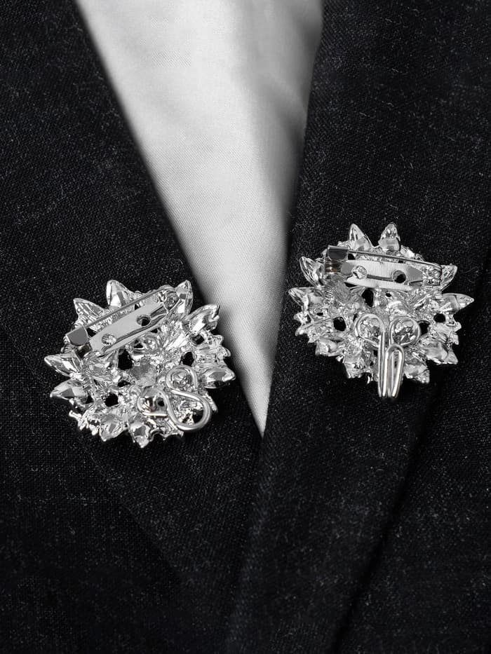 Зажим для кардигана «Соцветие», радужный в серебре