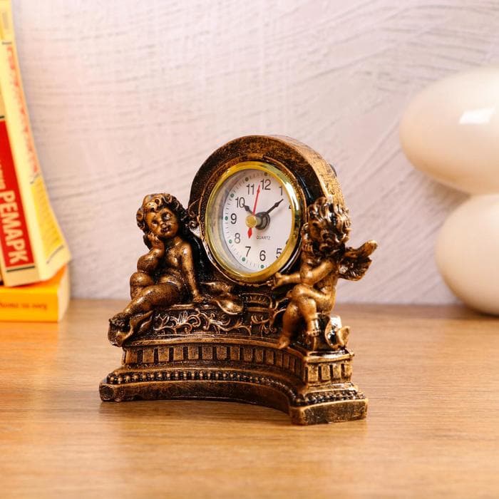 Часы настольные интерьерные «Ангелы», 14×7×12.5 см, циферблат d=4.7 см
