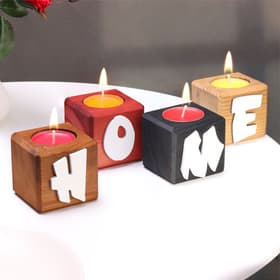 Набор подсвечников деревянных 4 шт. с надписью HOME на кубах, цвет: «Микс», аромат: ягодно-фруктовый микс
