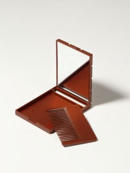 Зеркало складное «Шоколадное чудо», с расчёской, 8.5×6 см, МИКС