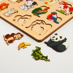 Рамка - вкладыш деревянная «Кто что ест», 12 деталей