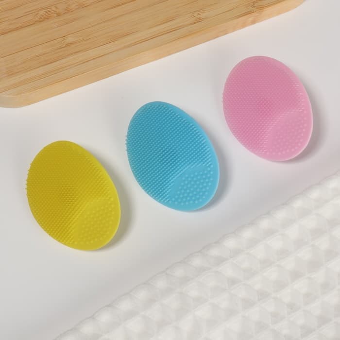 Щётка для умывания «Овал» на присоске, 6.3×5 см, МИКС