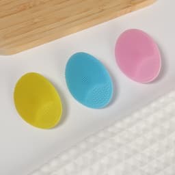 Щётка для умывания «Овал» на присоске, 6.3×5 см, МИКС