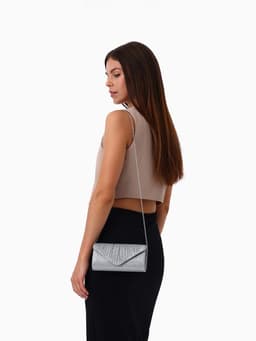 Сумка-клатч вечерняя на магните, на серебристой цепочке, светло-серая