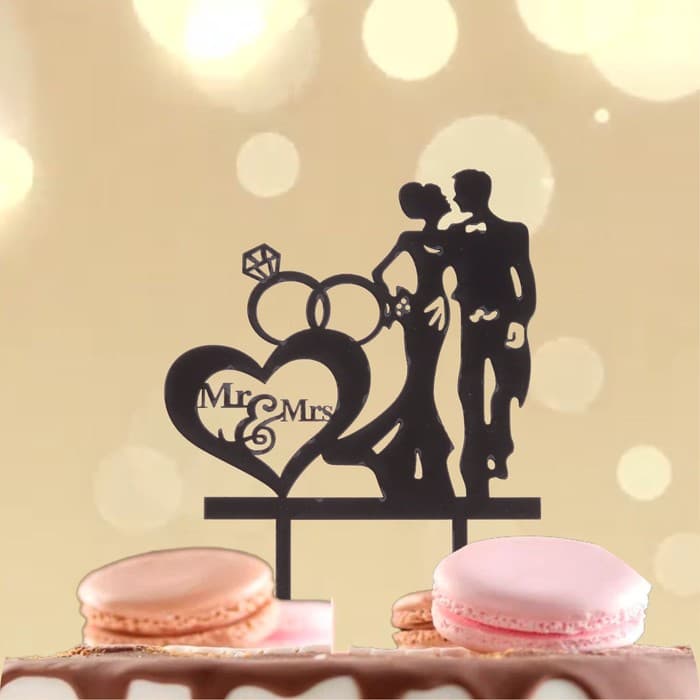 Топпер для торта «Молодожёны и кольца»