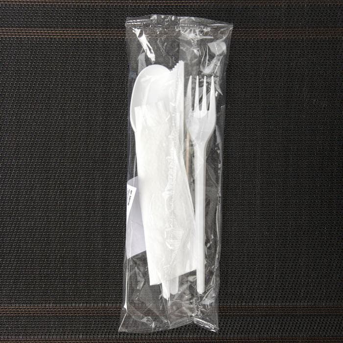 Набор пластиковых одноразовых столовых приборов 5 в 1: вилка, ложка, нож, салфетка, зубочистка, белый