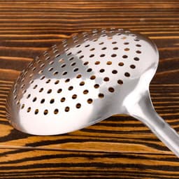 Шумовка для казана Шафран, 43 см, диаметр 16 см, узбекская, с деревянной ручкой, металл