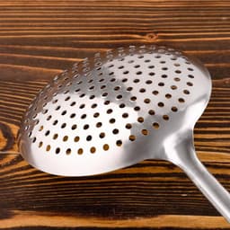 Шумовка для казана Шафран, 48с м, диаметр 17 см, узбекская, с деревянной ручкой, металл