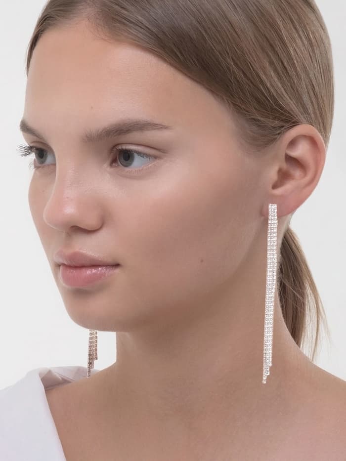 Серьги клипсы для ушей QF «Лёд», тройная сплошная, белые в серебре