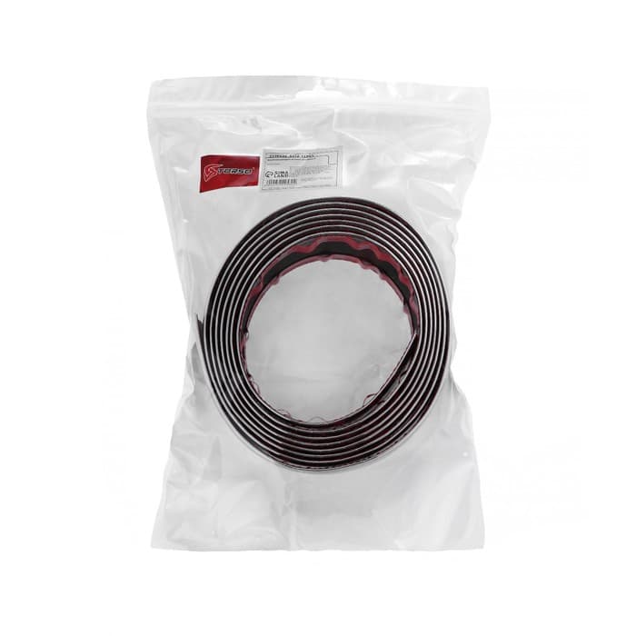 Накладка на пороги авто TORSO, цвет карбон с хромированной полосой, самоклеящаяся, 5×250 см