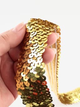 Тесьма декоративная с пайетками, на резинке, 3.5 см, 9 ± 0.5 м, цвет золотой