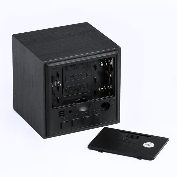 Часы - будильник электронные «Цифра», настольные, с термометром, деревянные, 6.5 см, от батареек ААА, USB