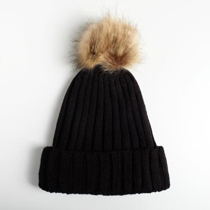 Шапка с помпоном «F*cking холод»