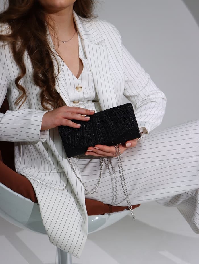 Сумка-клатч вечерняя на магните, на серебристой цепочке, блестящая, чёрная