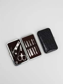 Набор маникюрный «Рептилия», 8 предметов, в футляре, чёрный