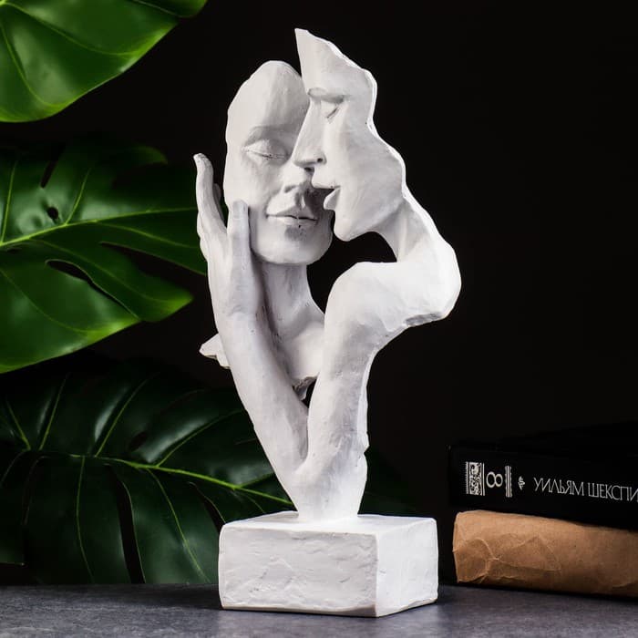 Фигурка полистоун «Пара влюбленных», белая, 30 см