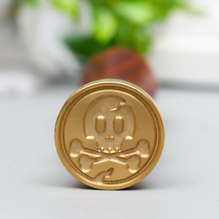 Печать для сургуча с деревянной ручкой «Череп и кости», 9×2.5×2.5 см