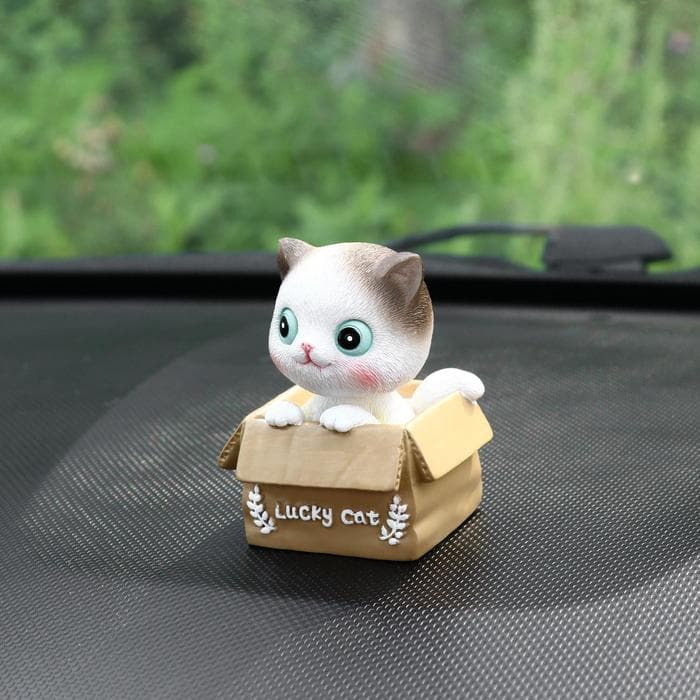 Игрушка на панель автомобиля «Счастливый кот качающий головой»