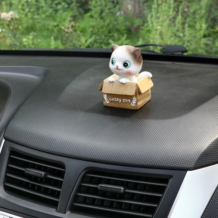 Игрушка на панель автомобиля «Счастливый кот качающий головой»