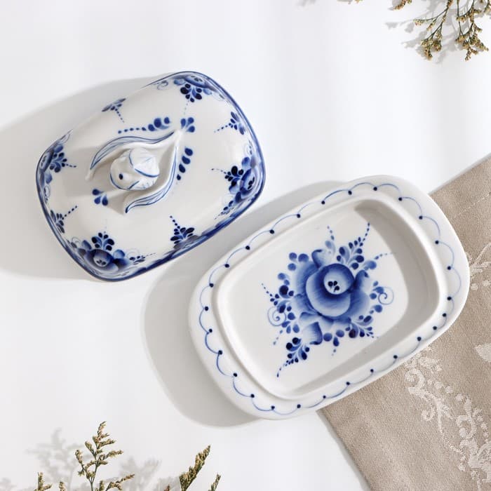 Маслёнка фарфор «Тюльпан», 16×10.5×10 см, гжель