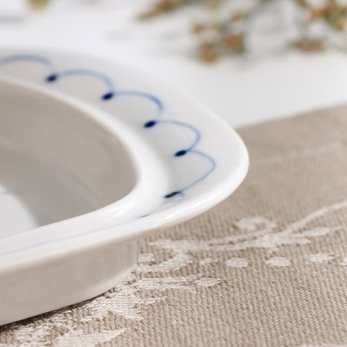 Маслёнка фарфор «Тюльпан», 16×10.5×10 см, гжель