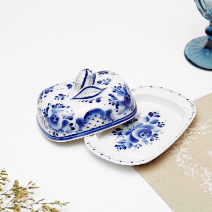 Маслёнка фарфор «Тюльпан», 16×10.5×10 см, гжель