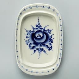 Маслёнка фарфор «Тюльпан», 16×10.5×10 см, гжель