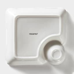 Блюдо фарфоровое с соусником Magistro «Бланш», соусник 60 мл, 18.5×17.5×4 см, белое