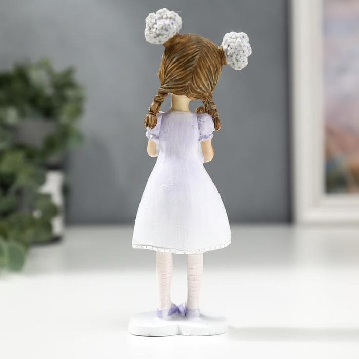 Фигурка полистоун «Малышка с цветами в волосах, с мишкой», 16×4.5×5.5 см
