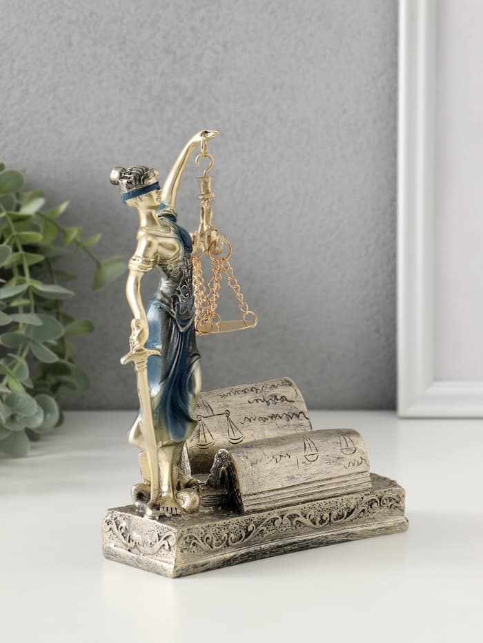 Фигурка-визитница настольная «Фемида - богиня правосудия», полистоун, 18×13.5×5 см
