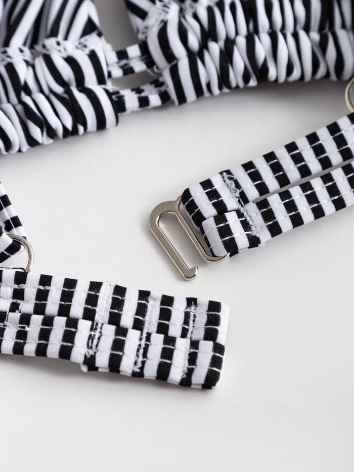 Купальник раздельный женский MINAKU Stripe, размер 42, черно-белый