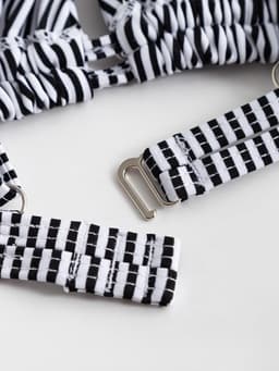 Купальник раздельный женский MINAKU Stripe, размер 42, черно-белый